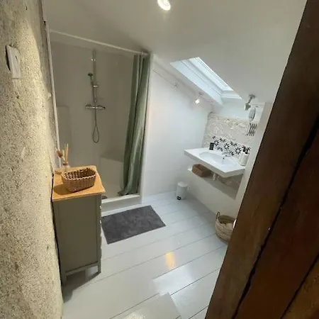 Vakantiehuis La Chartreuse Avec Piscine *